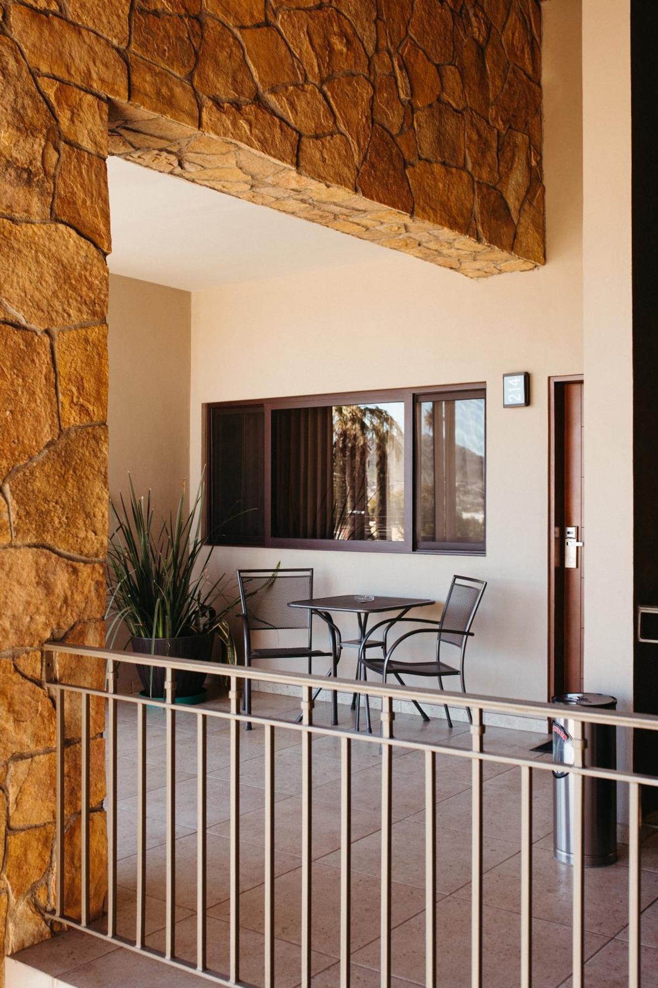 Hotel El Dorado Tecate Kültér fotó